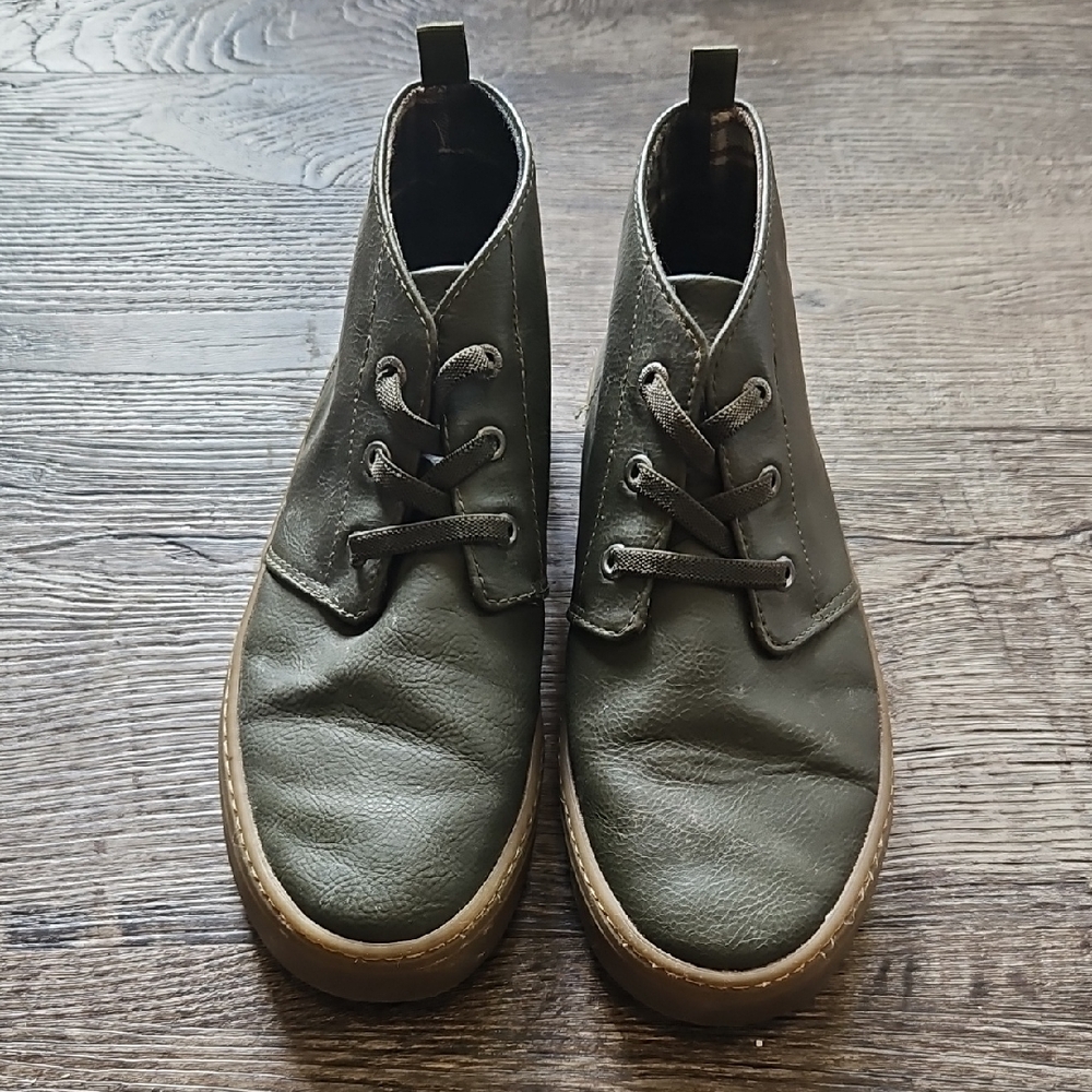 Old Navy Kids' Green Chukka Boots